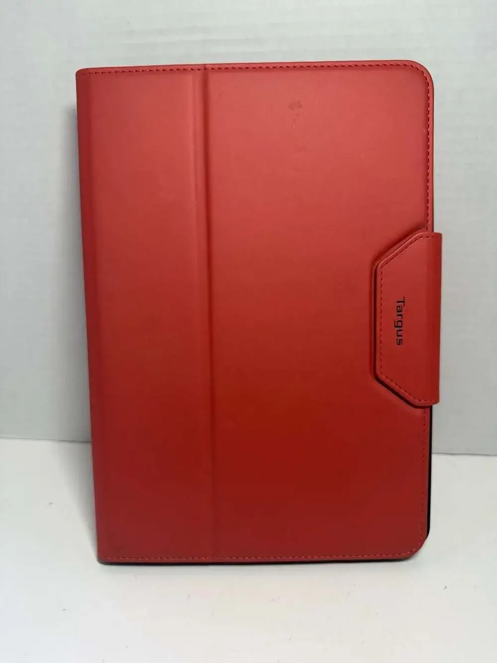Targus VersaVu Classic 360-Degree Rotating Case for 11-inch iPad Pro, Red